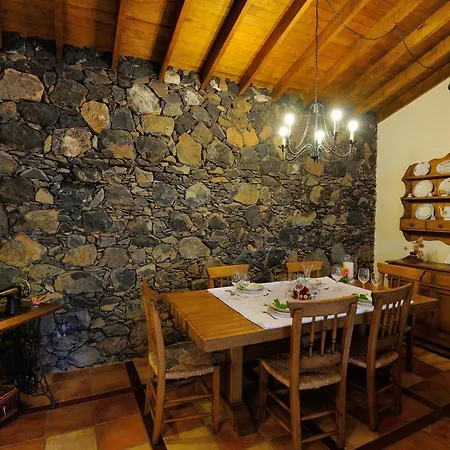 With 2 Bedrooms In Las Rosas With Wonderful Sea View Private Pool Enclosed Garden 10 Km From The Beach Villa