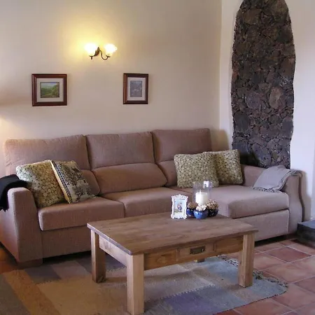 With 2 Bedrooms In Las Rosas With Wonderful Sea View Private Pool Enclosed Garden 10 Km From The Beach Villa *