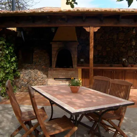 With 2 Bedrooms In Las Rosas With Wonderful Sea View Private Pool Enclosed Garden 10 Km From The Beach *