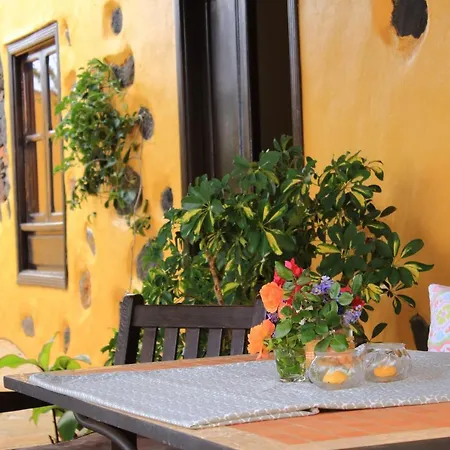 With 2 Bedrooms In Las Rosas With Wonderful Sea View Private Pool Enclosed Garden 10 Km From The Beach Villa