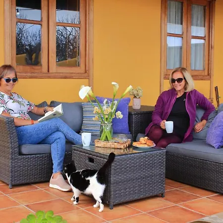 With 2 Bedrooms In Las Rosas With Wonderful Sea View Private Pool Enclosed Garden 10 Km From The Beach Villa Las Rosas (Arona, Tenerife)