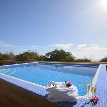 With 2 Bedrooms In Las Rosas With Wonderful Sea View Private Pool Enclosed Garden 10 Km From The Beach