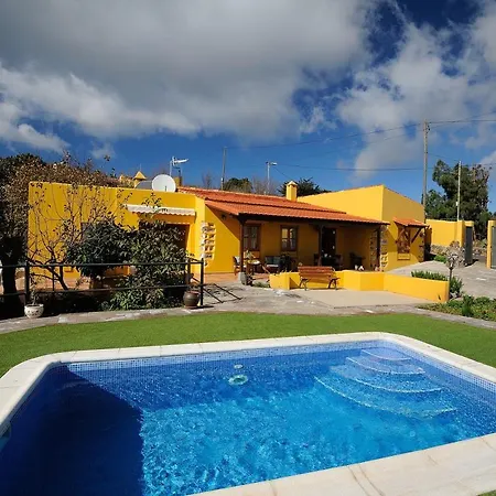 With 2 Bedrooms In Las Rosas With Wonderful Sea View Private Pool Enclosed Garden 10 Km From The Beach *