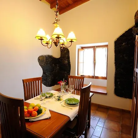 With 2 Bedrooms In Las Rosas With Wonderful Sea View Private Pool Enclosed Garden 10 Km From The Beach Villa *
